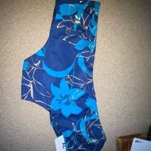 (NWT) Fused Hawai’i XL